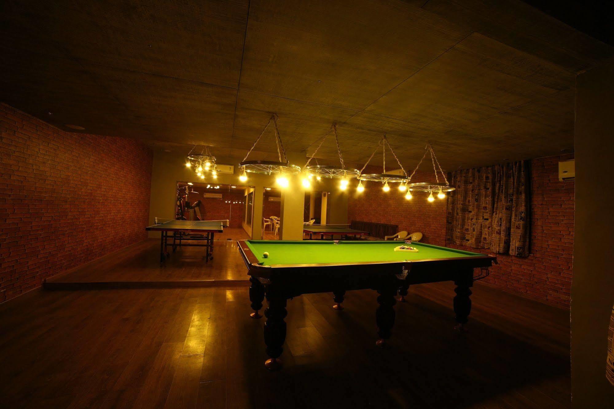 Palm Green Club Resort Jetalpur Kültér fotó