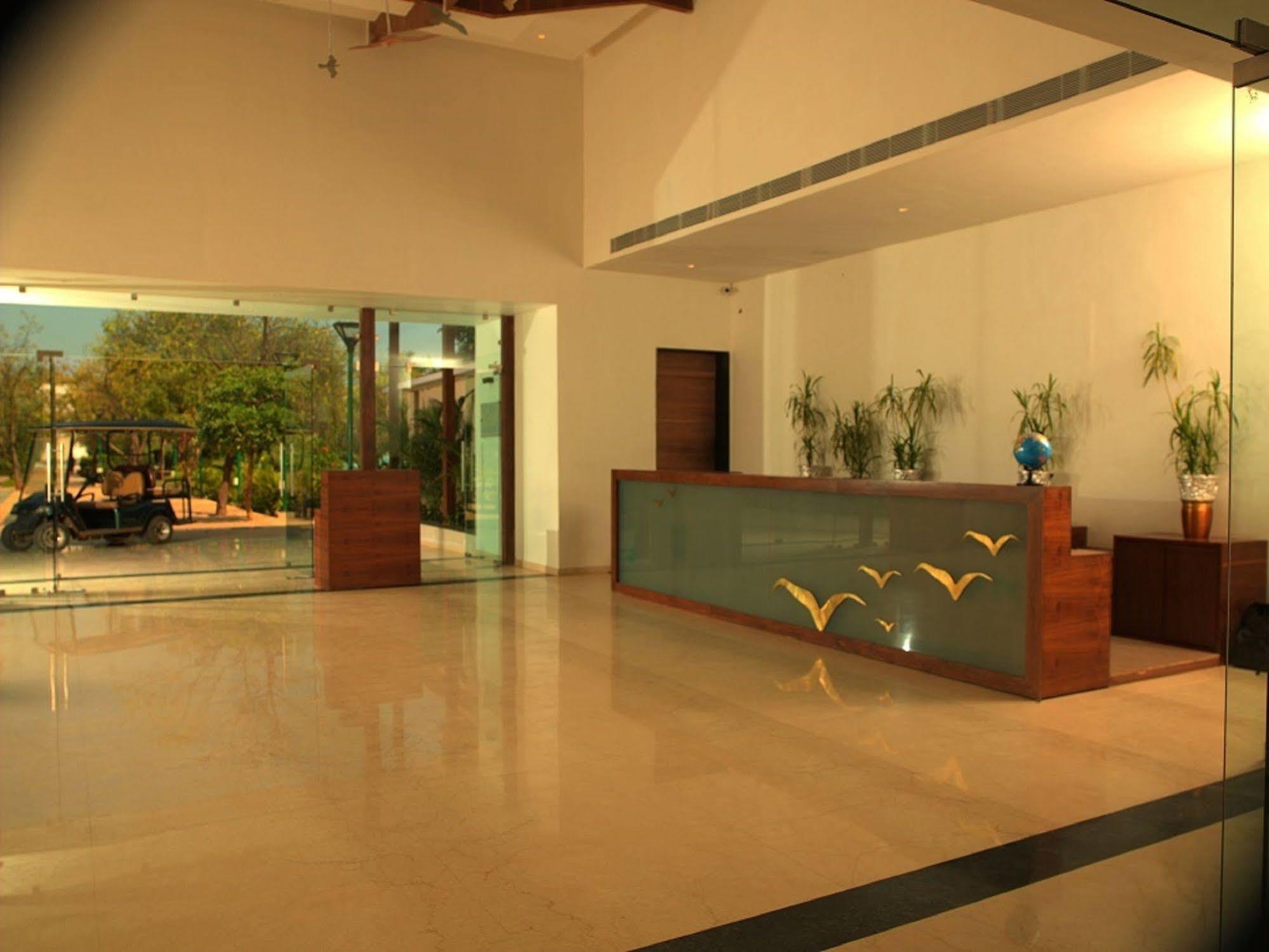 Palm Green Club Resort Jetalpur Kültér fotó