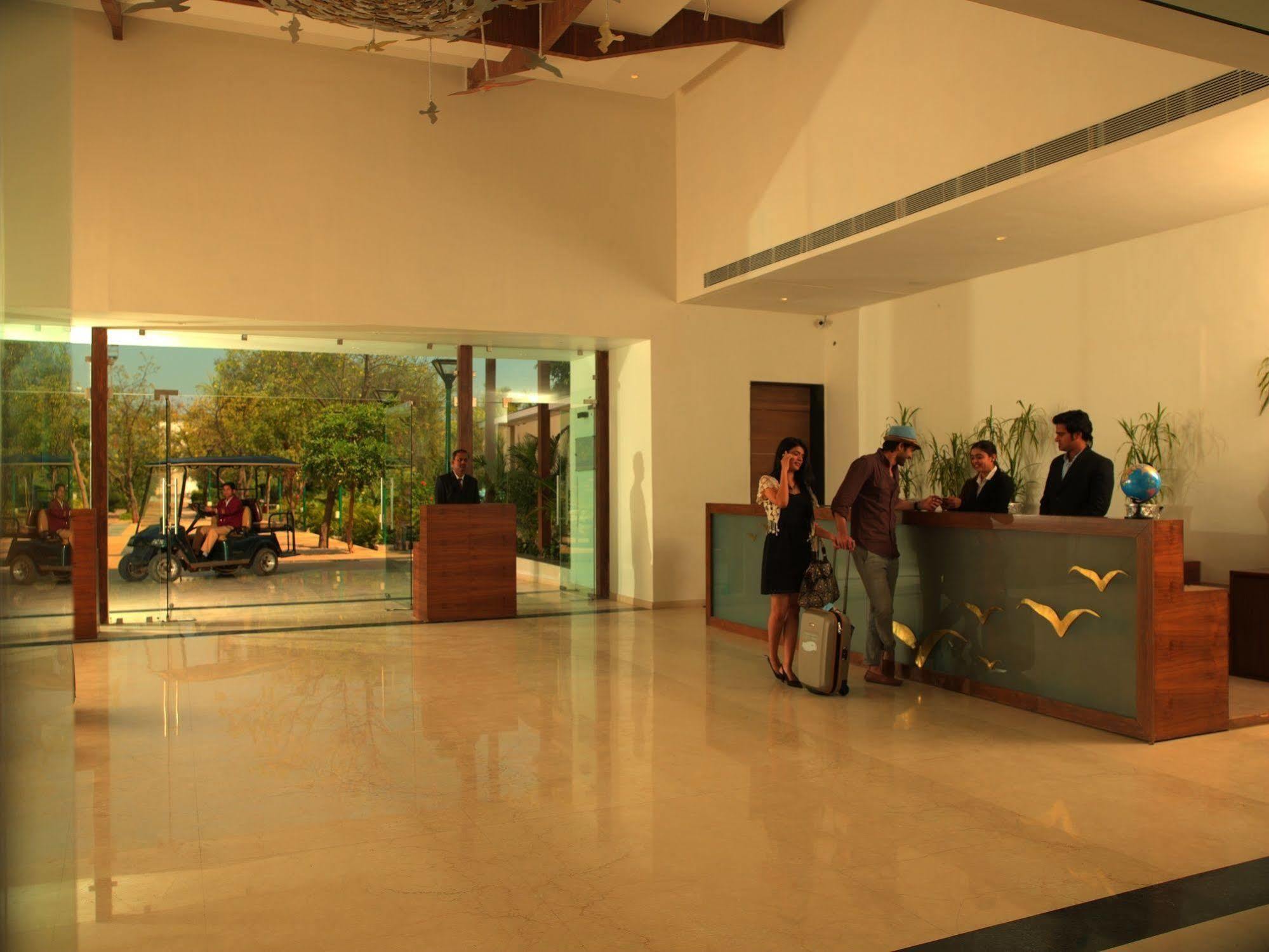 Palm Green Club Resort Jetalpur Kültér fotó