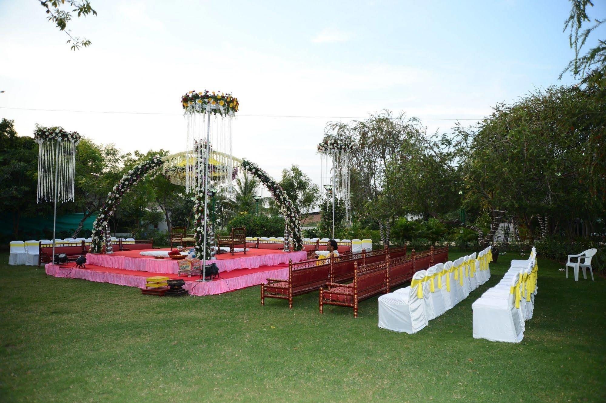 Palm Green Club Resort Jetalpur Kültér fotó